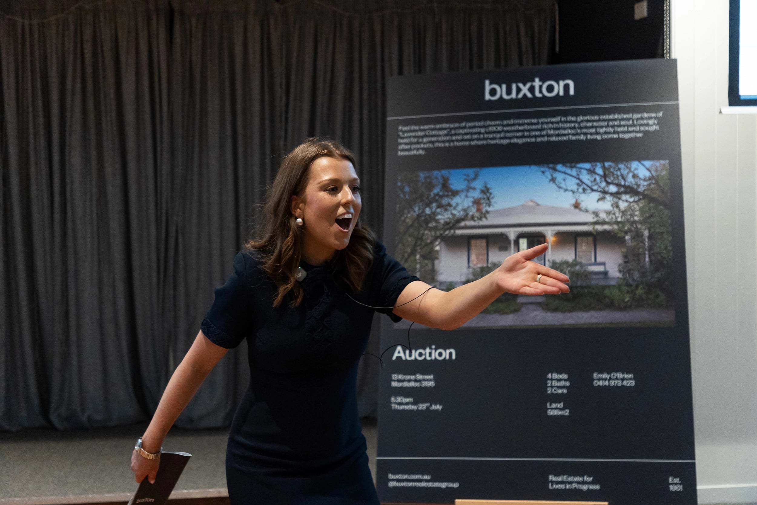 BUX5554_Buxton_Auctioneer_Accred_Marketing_Edit-004